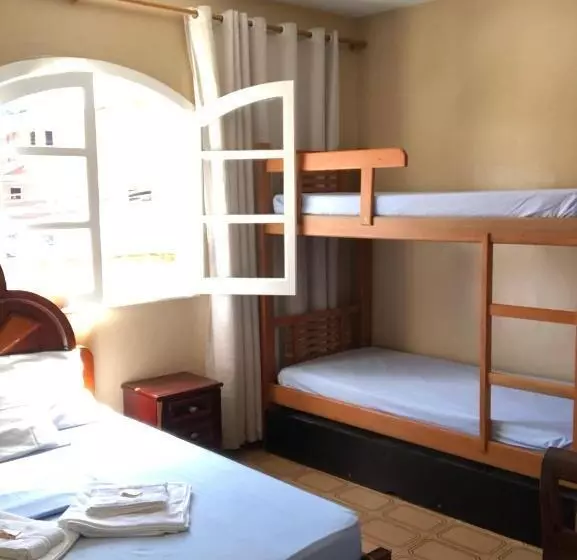 ペンション O Mar Hospedagem   Suítes Privadas