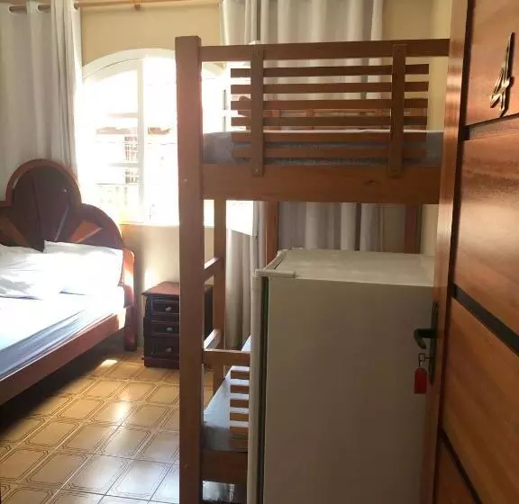 ペンション O Mar Hospedagem   Suítes Privadas