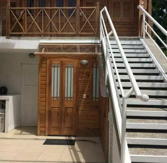 پانسیون Posada Nativa Miss Ethel