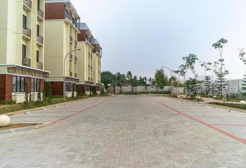 ペンション Reddoorz Plus @ Ecohome Citra Raya Tangerang
