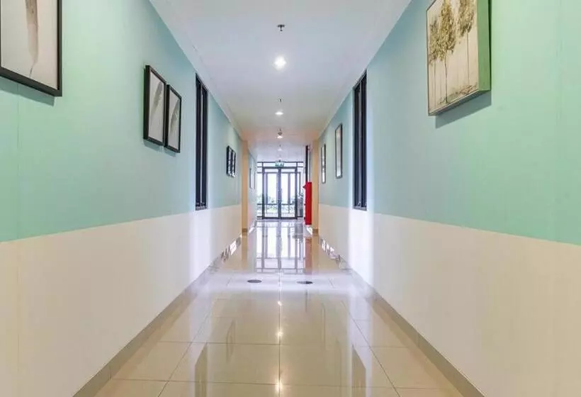 ペンション Reddoorz Plus @ Ecohome Citra Raya Tangerang