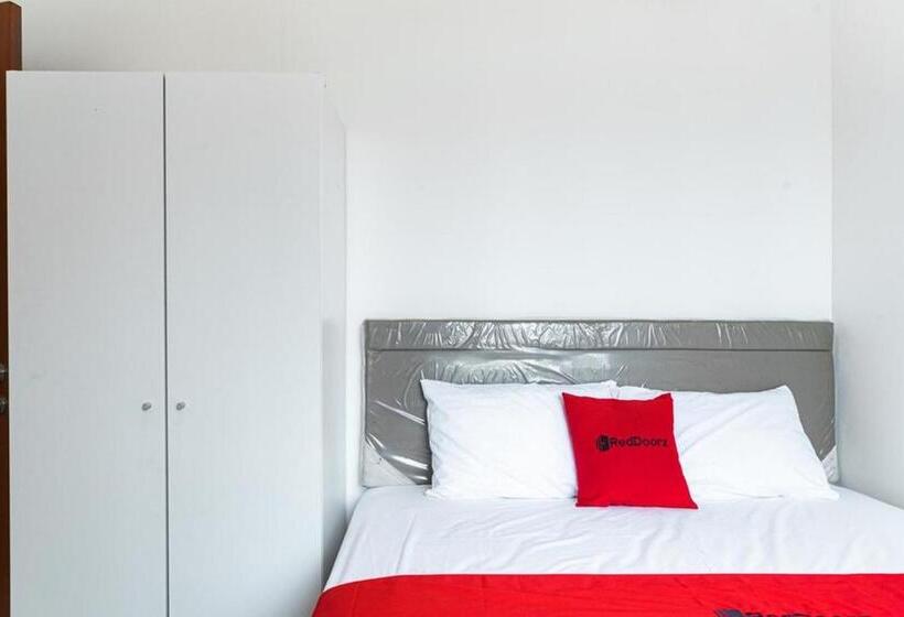 بنسيون Reddoorz Plus @ Ecohome Citra Raya Tangerang