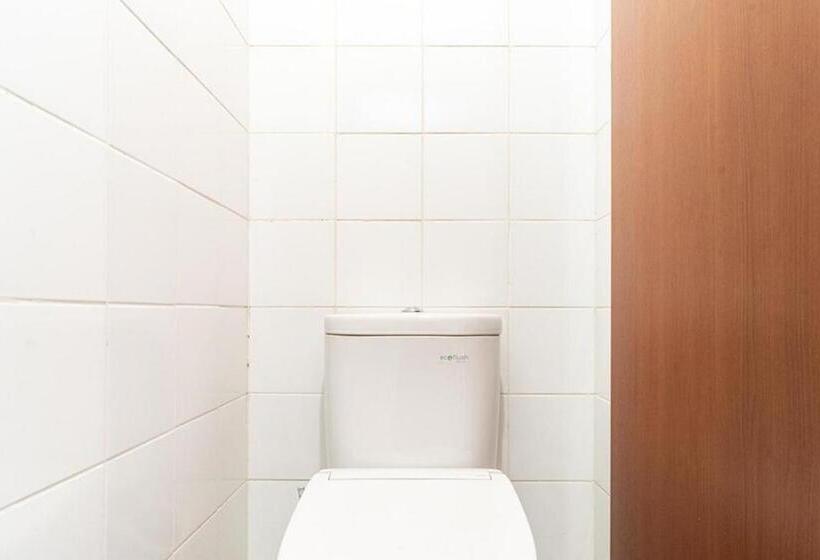 Pensjonat Reddoorz Plus @ Ecohome Citra Raya Tangerang