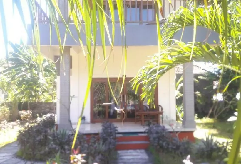 ペンション Warung Pantai Bungalows