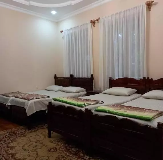 هاستل Guest House Guro Kobuleti
