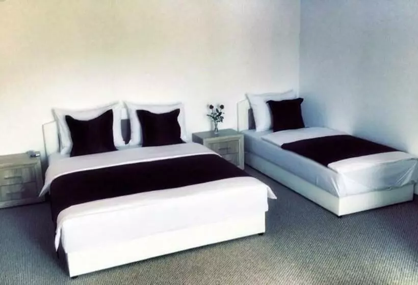 تختخواب و صبحانه Motel Aura