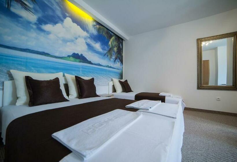 تختخواب و صبحانه Motel Aura