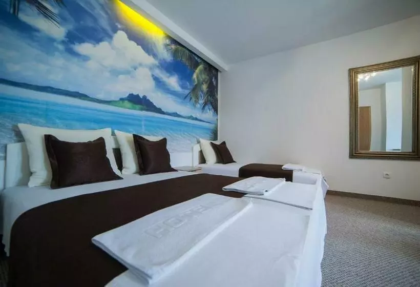 تختخواب و صبحانه Motel Aura