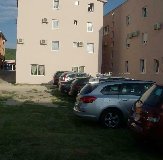 تختخواب و صبحانه Pansion Maglica