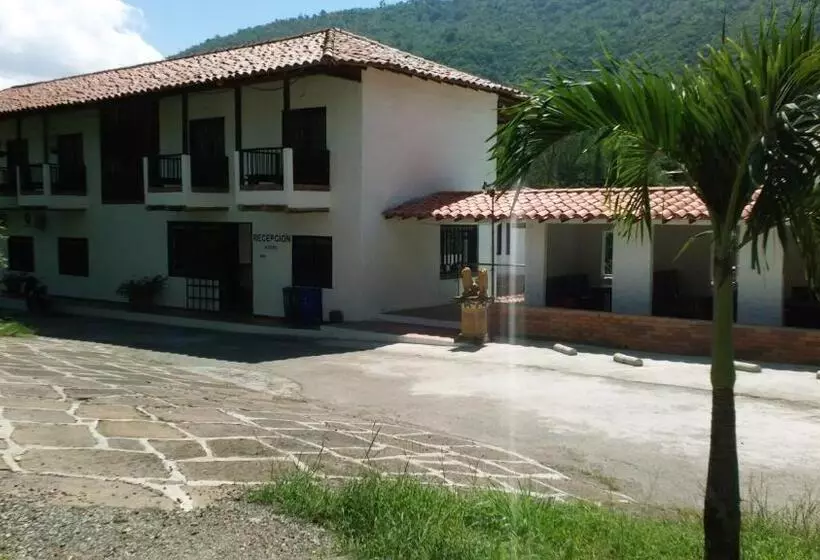 ホテル Campestre La Ribera Del Fonce