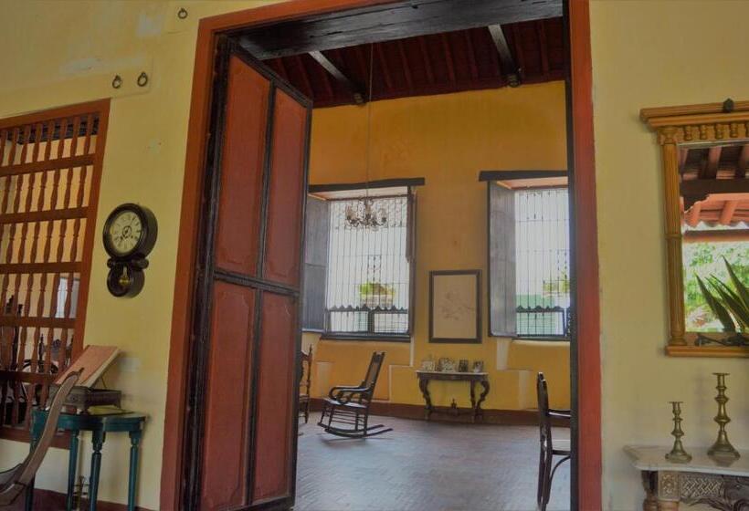 هتل Casa Sinning Año1637