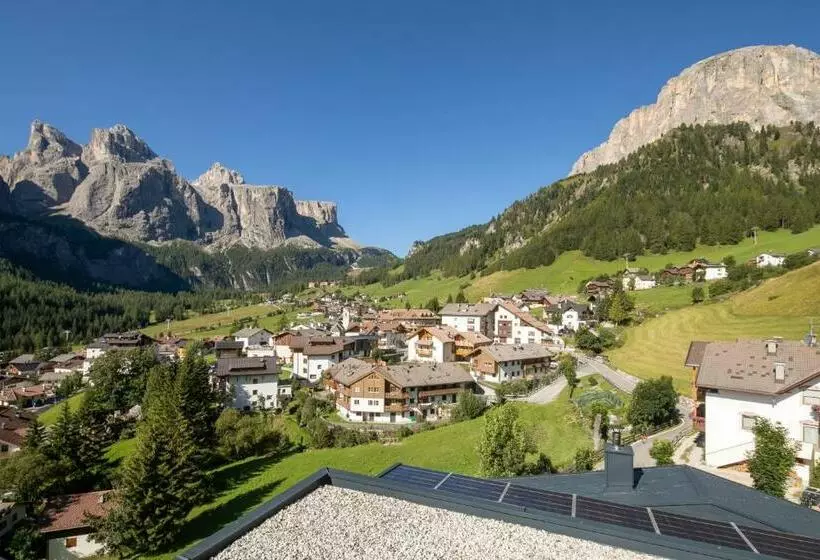 Hotelli Declara B&b And Apartaments