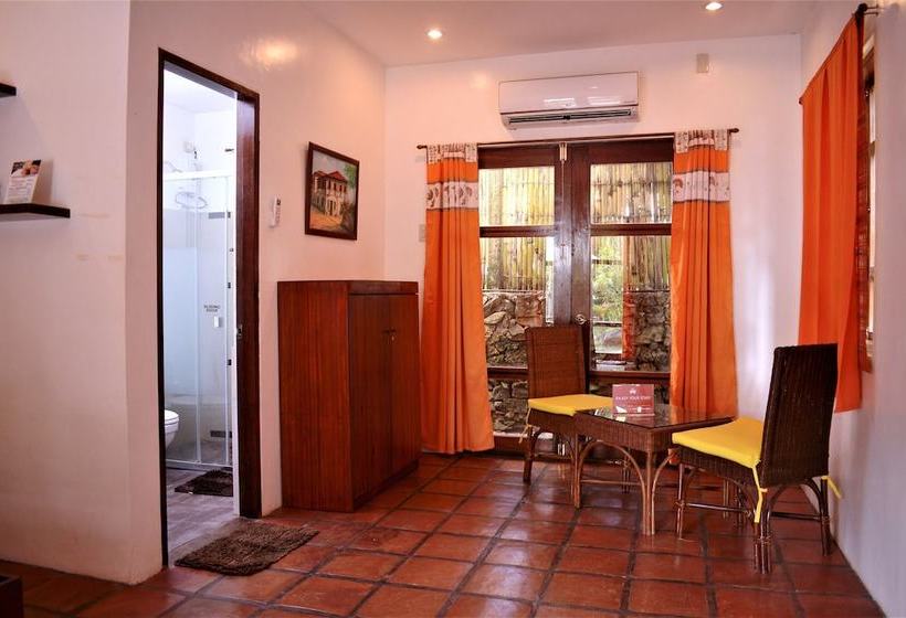 בית מלון כפרי Zen Rooms Manalo Street