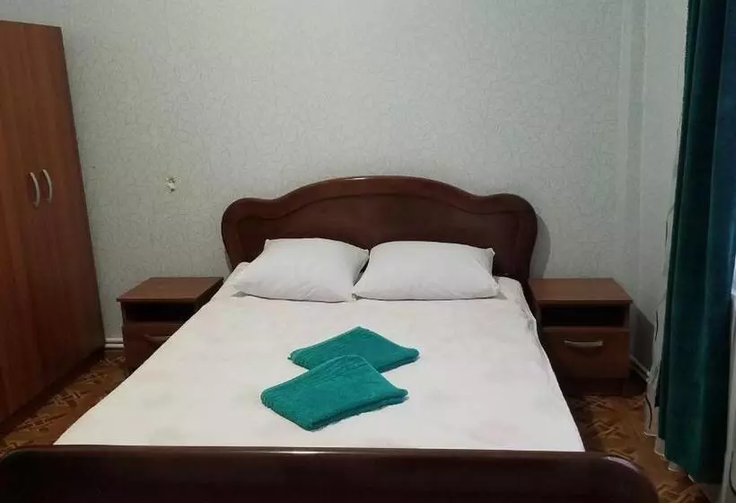 پانسیون Guest House Green Rose