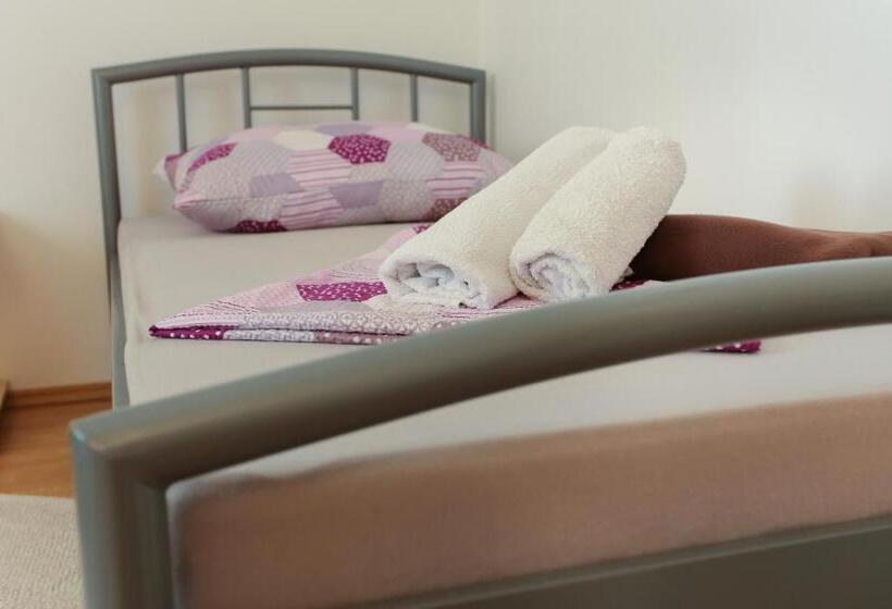 پانسیون Guest House Stari