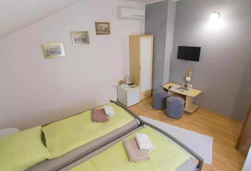 پانسیون Guest House Stari