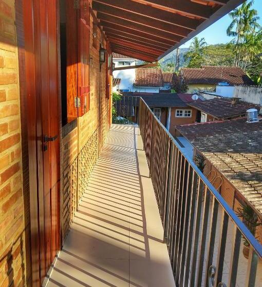 ペンション Portal Sui­tes Casa Do Lago