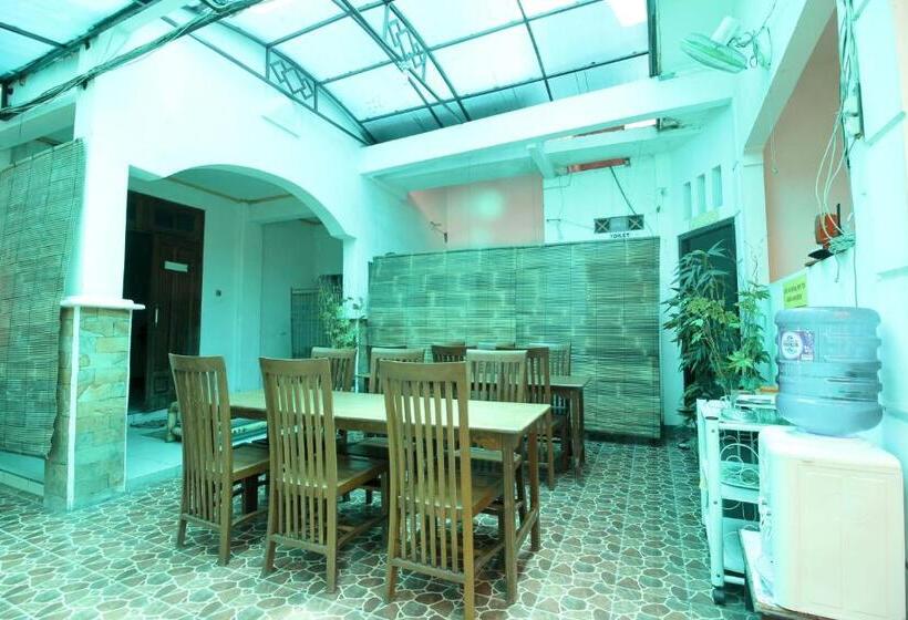 Pensão Reddoorz @ Seturan Raya