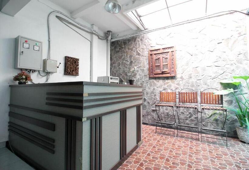 Pensão Reddoorz @ Seturan Raya