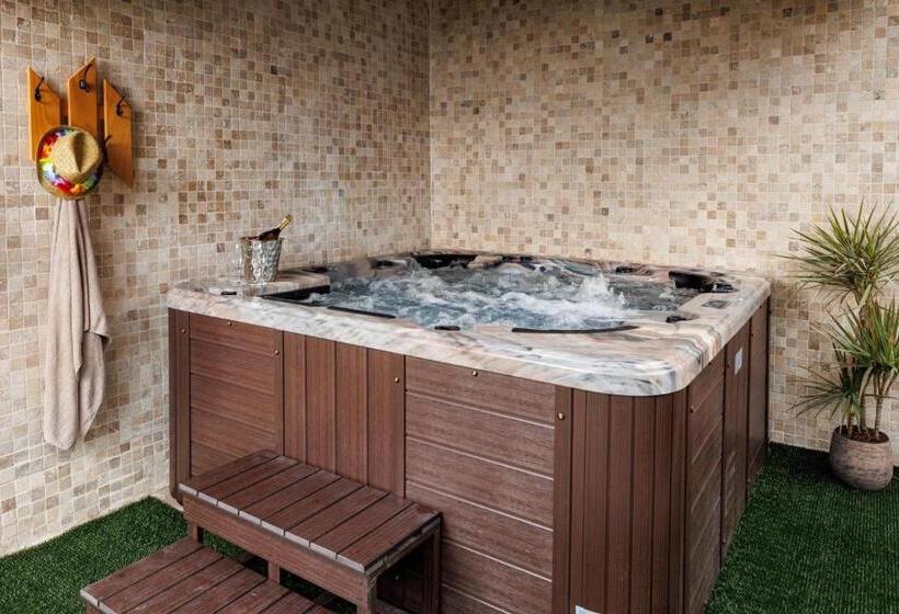 پانسیون Casa Tanita