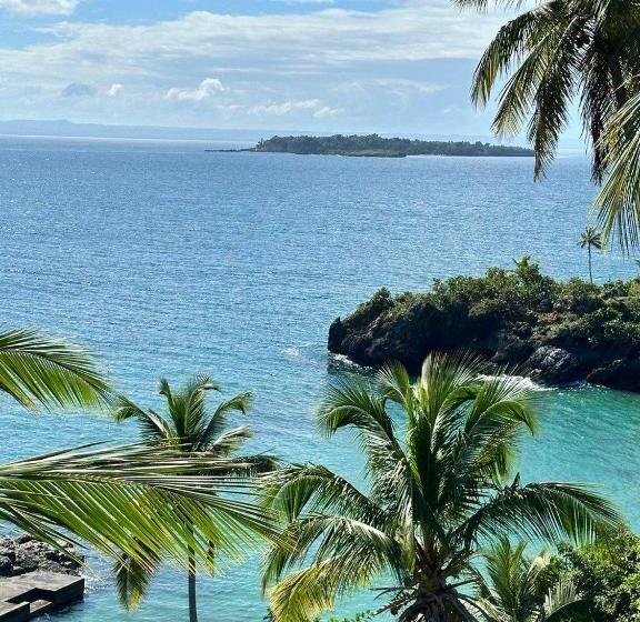 Vista Mare Ocean View Top Floor Condo, Samana