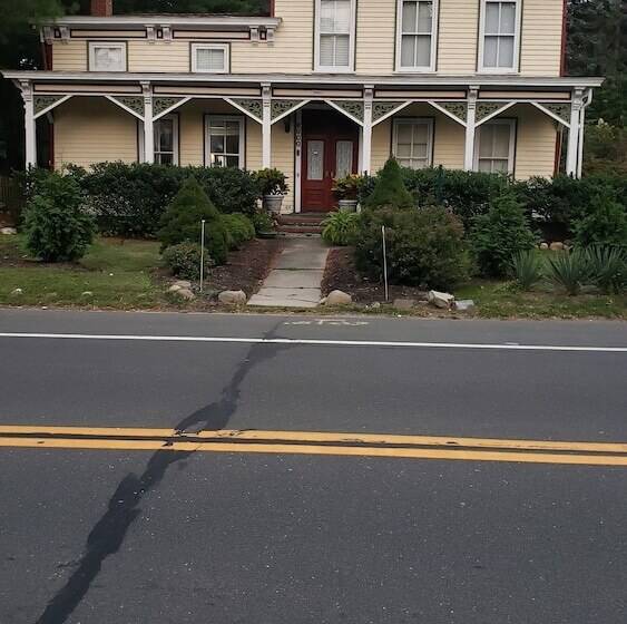 Arbor View House Bed And Breakfast