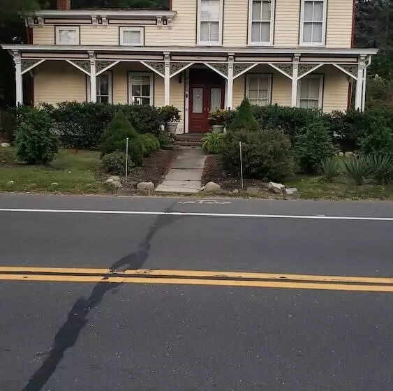 Arbor View House Bed And Breakfast