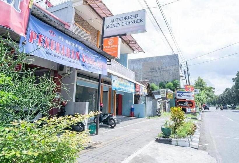 فندق Koolkost Syariah At Ir Soekarno Solo Baru