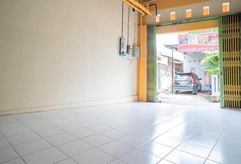 فندق Koolkost Syariah At Ir Soekarno Solo Baru