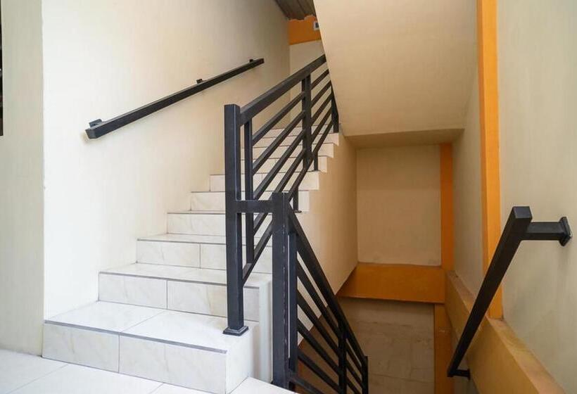 فندق Koolkost Syariah At Ir Soekarno Solo Baru