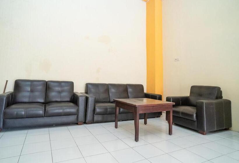 فندق Koolkost Syariah At Ir Soekarno Solo Baru