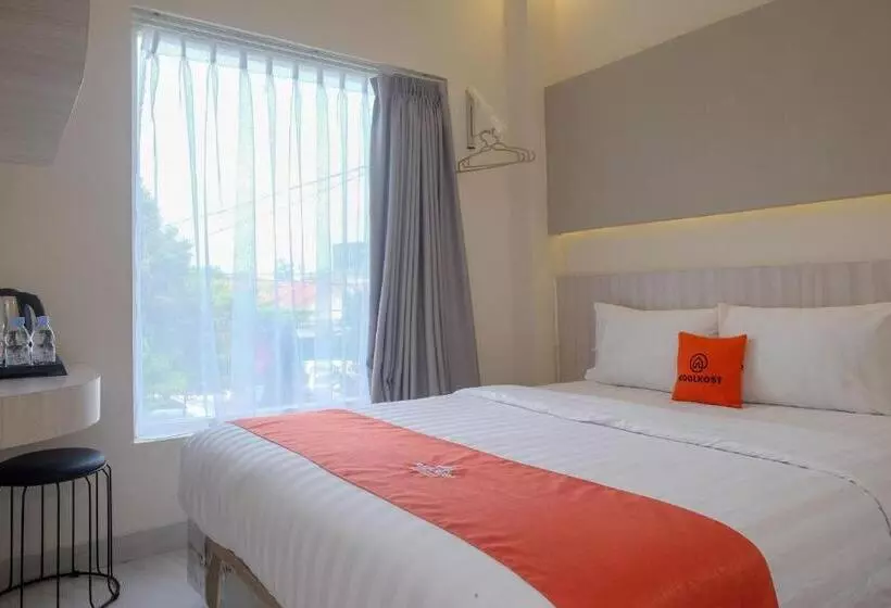 ホテル Koolkost Syariah At Ir Soekarno Solo Baru