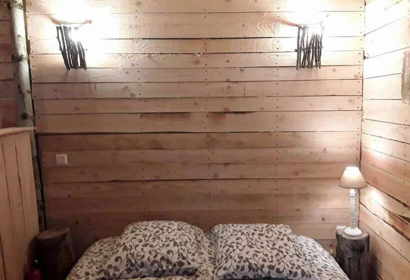בית מלון כפרי La Cabane Dans Les Arbres