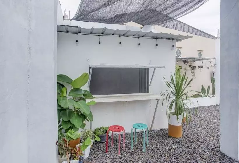 ホテル Oemah Ratu Hostel Syariah Redpartner