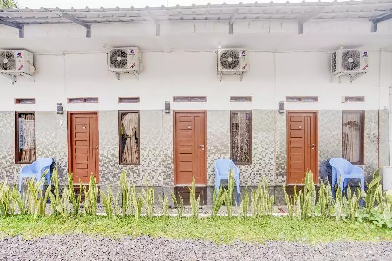 ホテル Oemah Ratu Hostel Syariah Redpartner