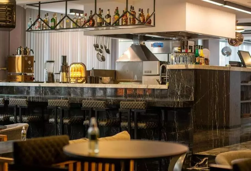 Hotel Bossuite Business