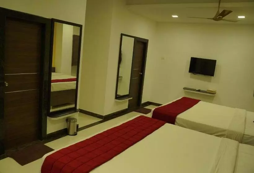 هتل Manjhi Residency