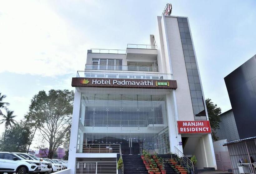 בית מלון כפרי Manjhi Residency