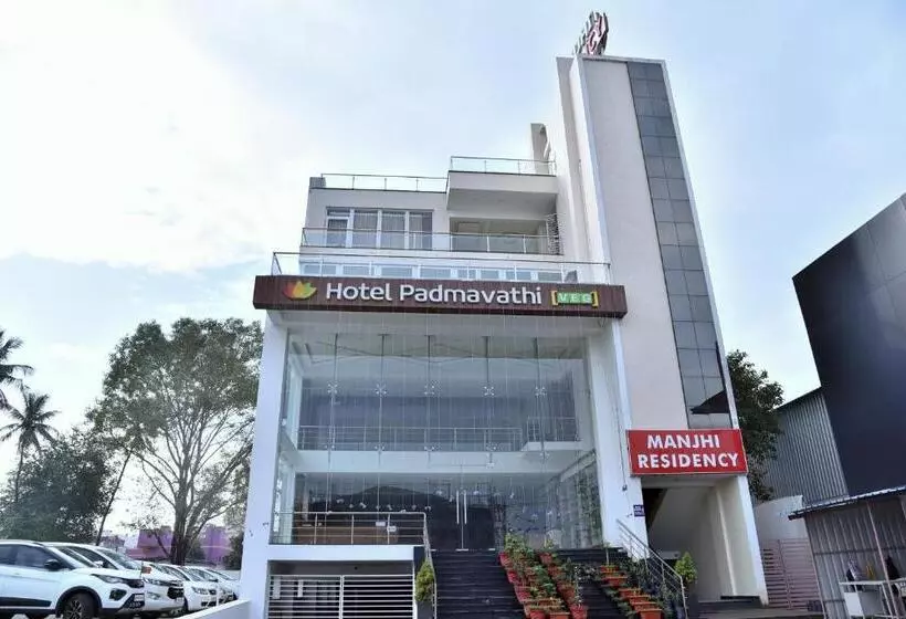 هتل Manjhi Residency