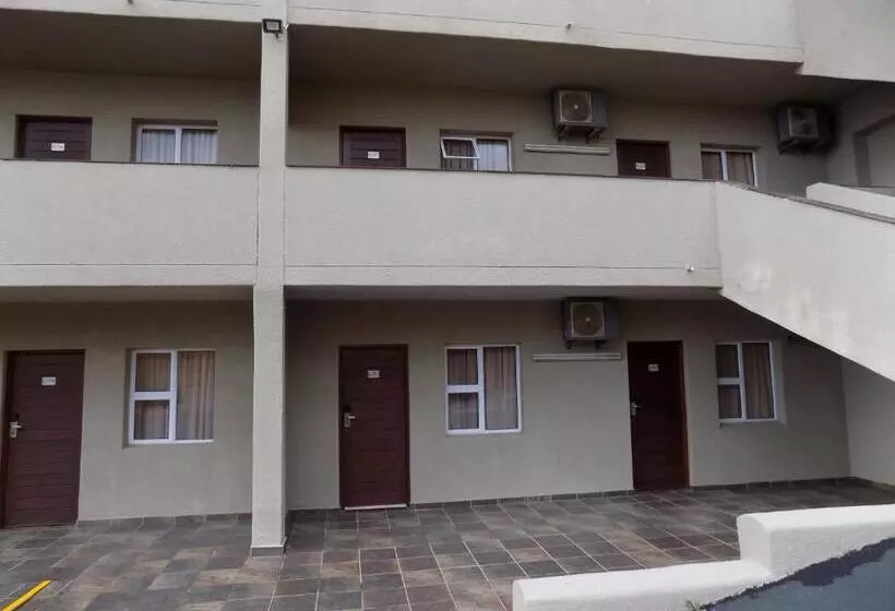 Hotelli Margate Beach Lodge