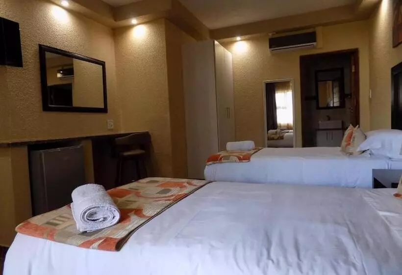 Hotelli Margate Beach Lodge