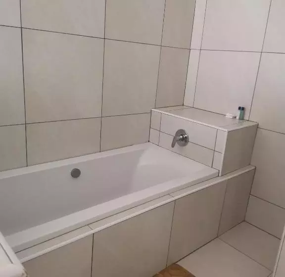 Hotelli Margate Beach Lodge