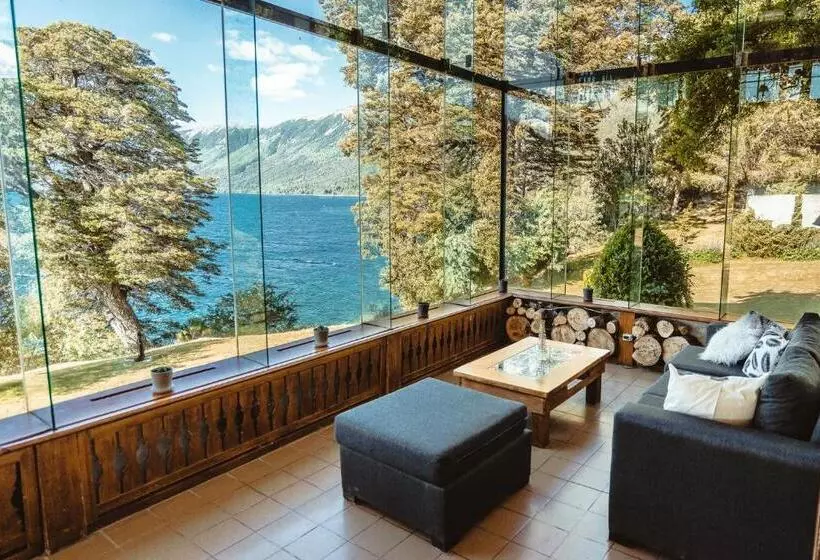 Hotelli Mascardi Park Lodge &