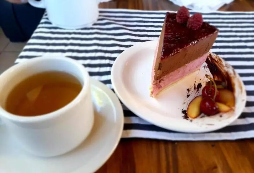 Hotelli Mascardi Park Lodge &