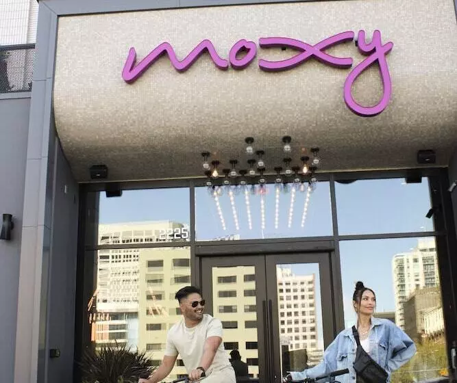 ホテル Moxy Oakland Uptown