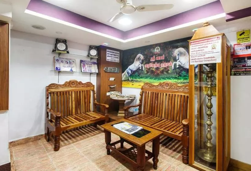ホテル Spot On 76893 Sri Maruti Pilgrims House Srirangam