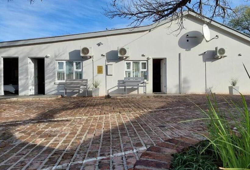 פנסיון Aloes Guest House 62 On Meintjies