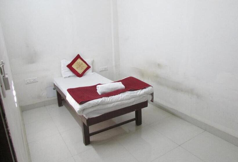 هاستل Ashish Guest House Goverdhan Vilas