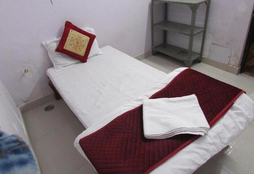 هاستل Ashish Guest House Goverdhan Vilas