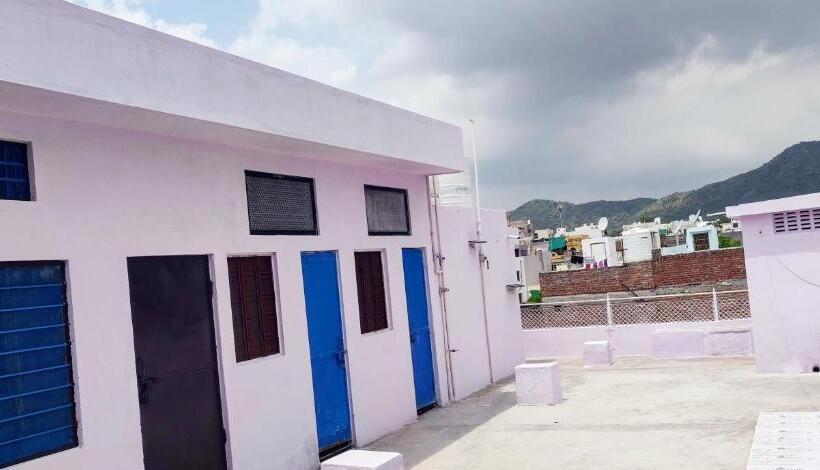 هاستل Ashish Guest House Goverdhan Vilas